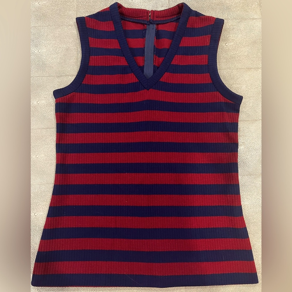 Women's maroon and navy blue stripe ribbed sweater vest (M)